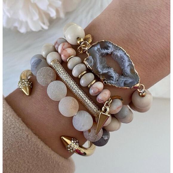 RETAIL $45 Kinsley Armelle Eternity‎ Collection Sandy Bracelet*BRAND NEW - Picture 2 of 2